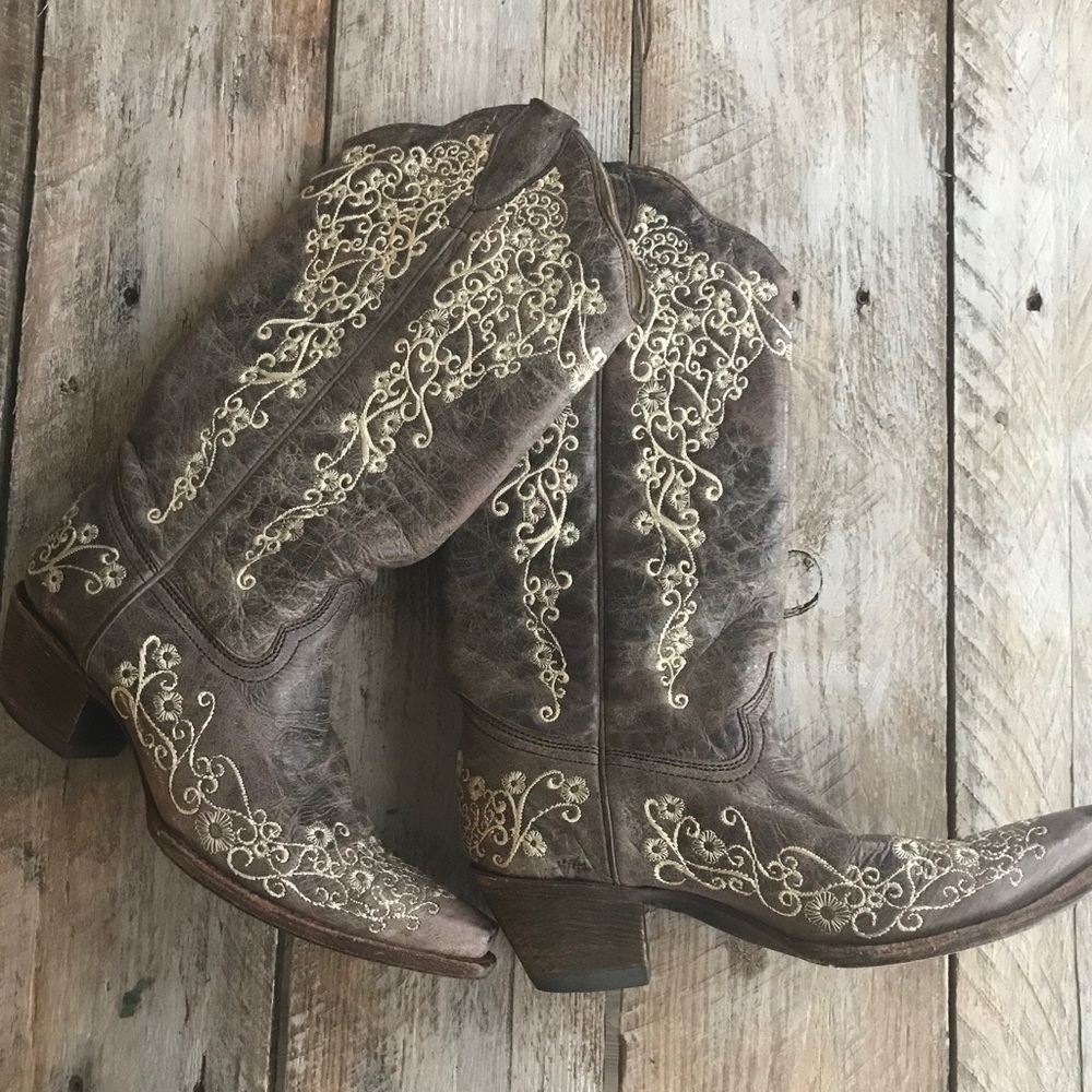 Corral cowgirl boots